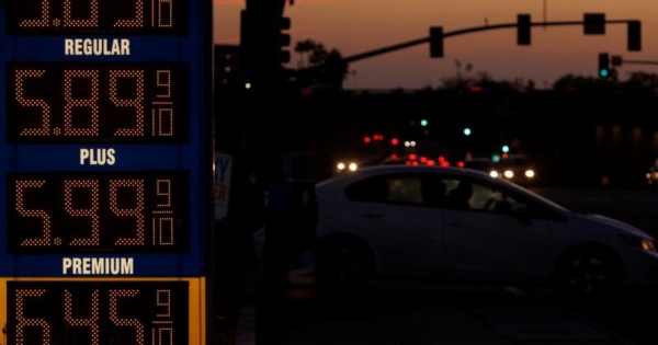 U.S. gasoline prices rise to new record as refiners struggle to meet demand