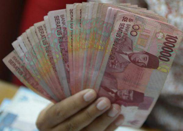 إندونيسيا تحظر العملات الأجنبية في تعاملاتها المحلية